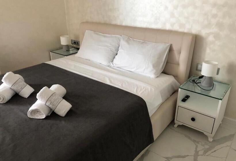 استودیوی استاندارد با چشم‌انداز دریا, Black Sea Vi Dari Apartments