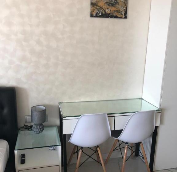 استودیوی استاندارد با چشمانداز دریا, Black Sea Vi Dari Apartments