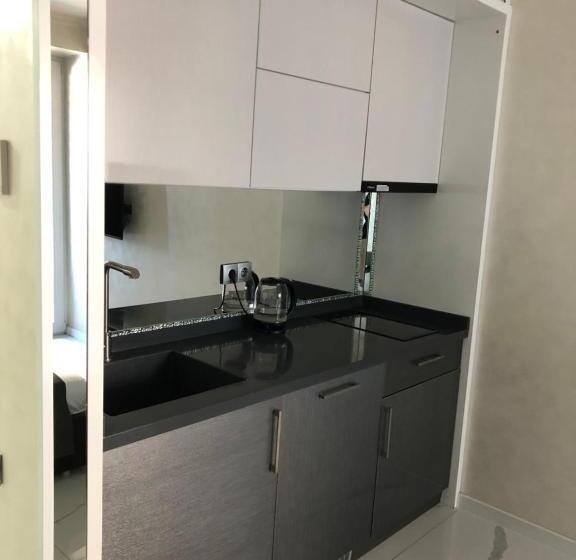 استودیوی استاندارد, Black Sea Vi Dari Apartments