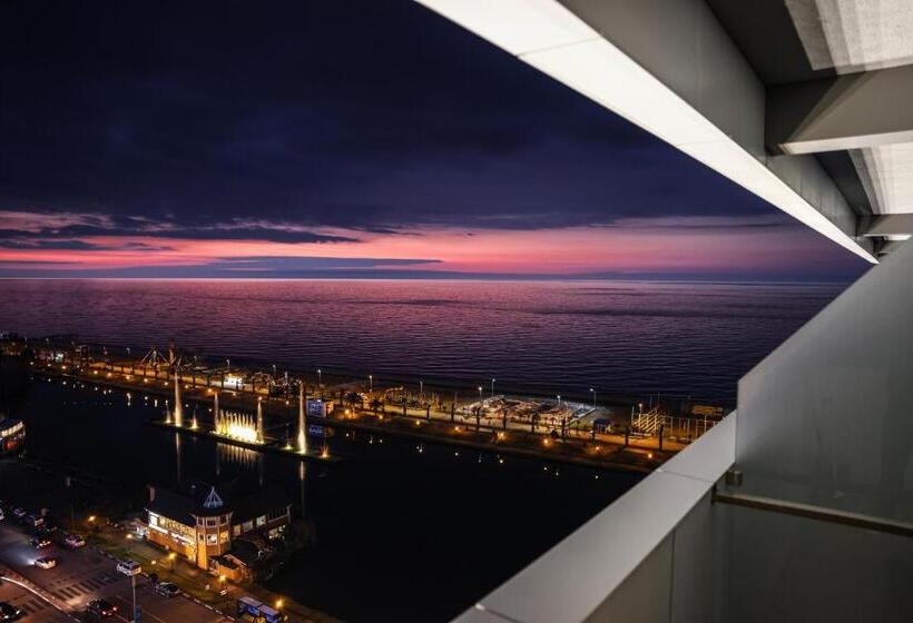 استودیوی سوپریور, Black Sea Vi Dari Apartments