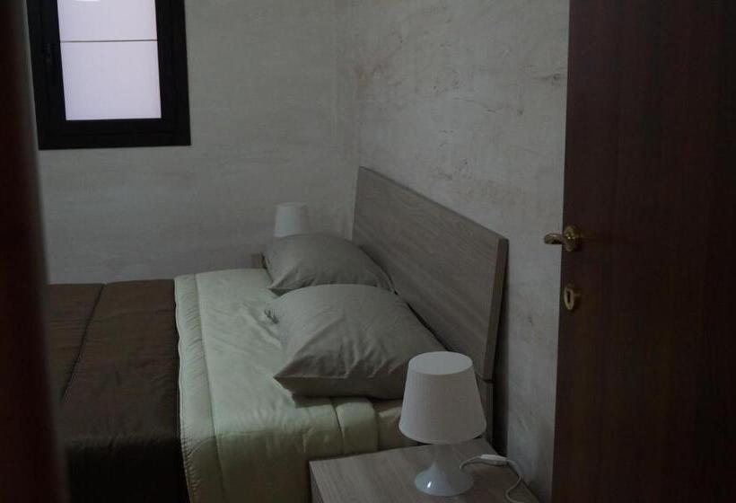 اتاق استاندارد چهار تخته, Briscola B&b