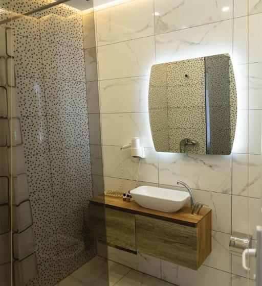 اتاق خانوادگی, City Star