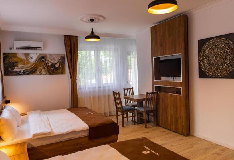 اتاق خانوادگی, City Star