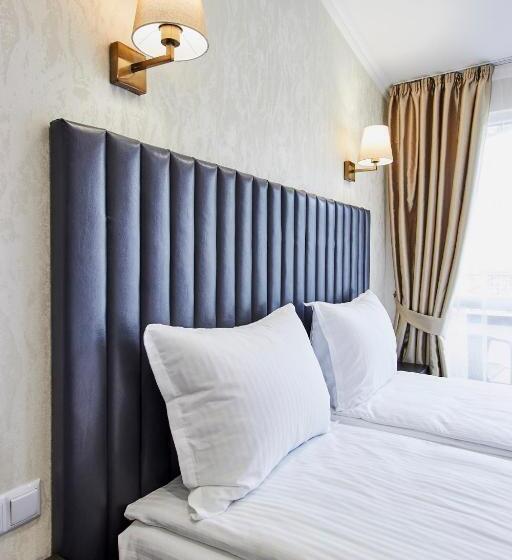 סטודיו סטנדרט עם מרפסת, хотел паризи