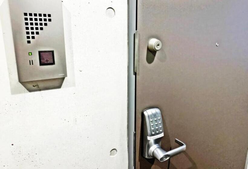 スタンダード４人部屋, Salon Shibuya