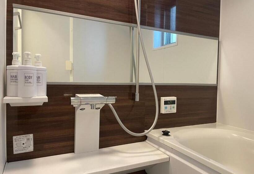 اتاق استاندارد چهار تخته, Salon Shibuya