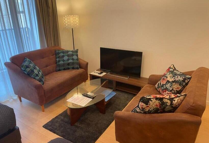 スタンダード４人部屋, Salon Shibuya