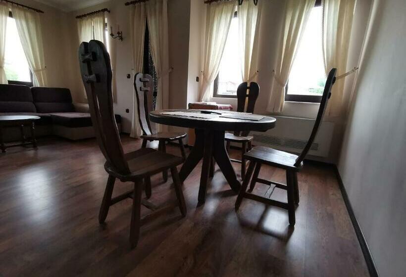 デラックストリプルルーム, възрожденски комплекс чардакъ сопот