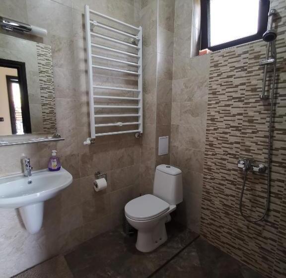 コンフォートトリプルルーム, възрожденски комплекс чардакъ сопот