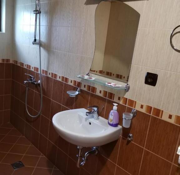 スタンダード4人部屋, възрожденски комплекс чардакъ сопот