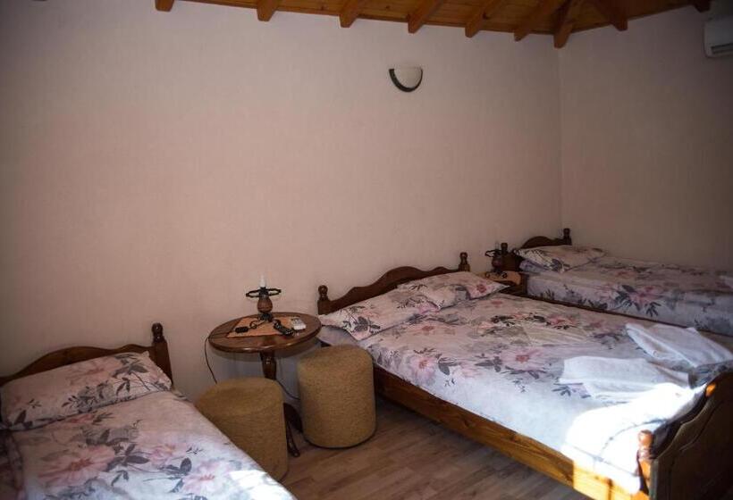 スタンダード4人部屋, възрожденски комплекс чардакъ сопот