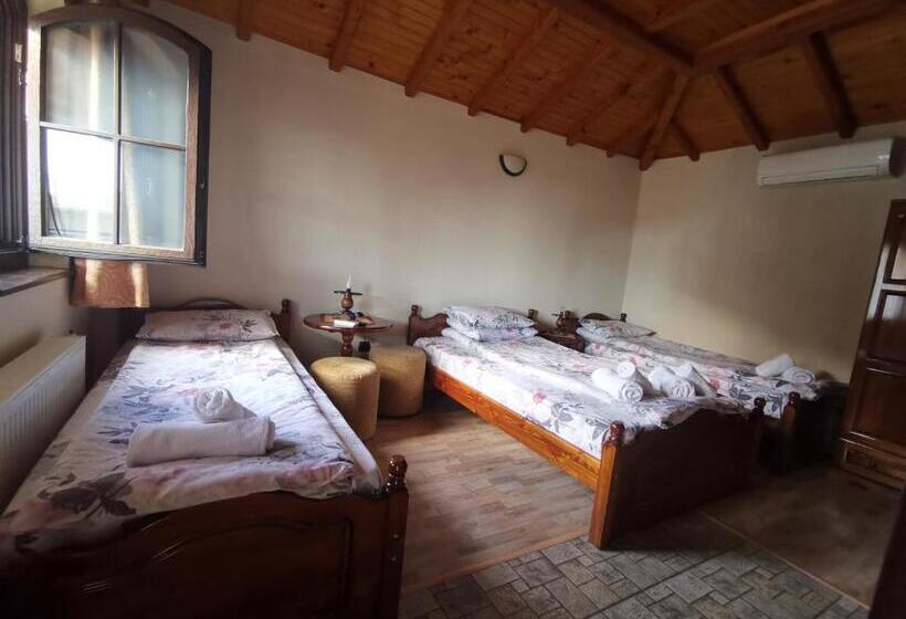 スタンダード4人部屋, възрожденски комплекс чардакъ сопот