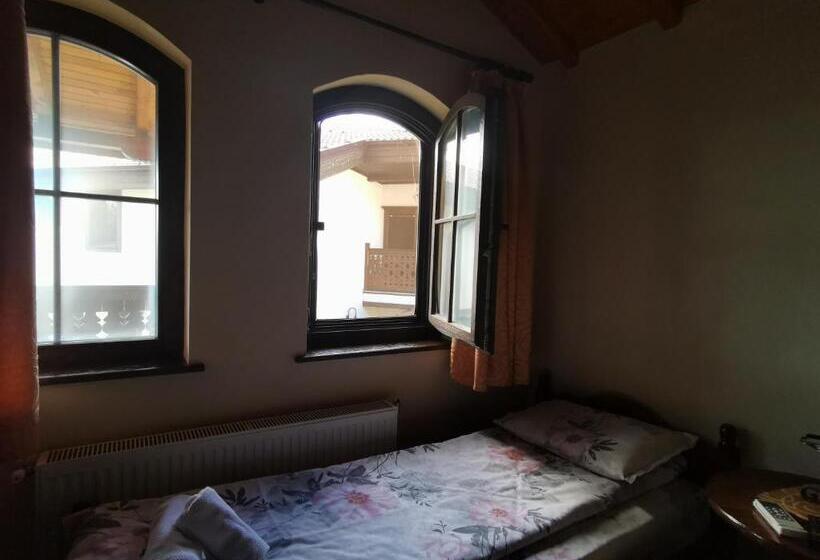 スタンダード4人部屋, възрожденски комплекс чардакъ сопот