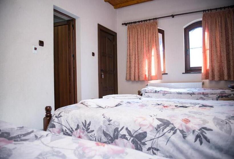 スタンダード4人部屋, възрожденски комплекс чардакъ сопот