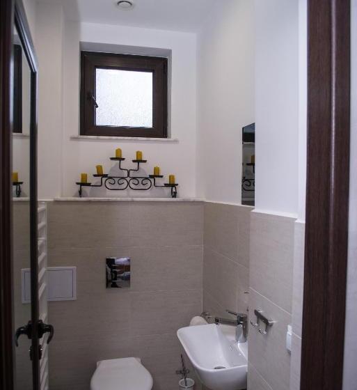 キングサイズベッドのデラックスルーム, възрожденски комплекс чардакъ сопот