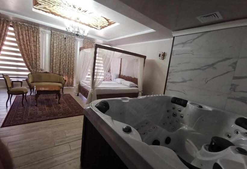 キングサイズベッドのデラックスルーム, възрожденски комплекс чардакъ сопот