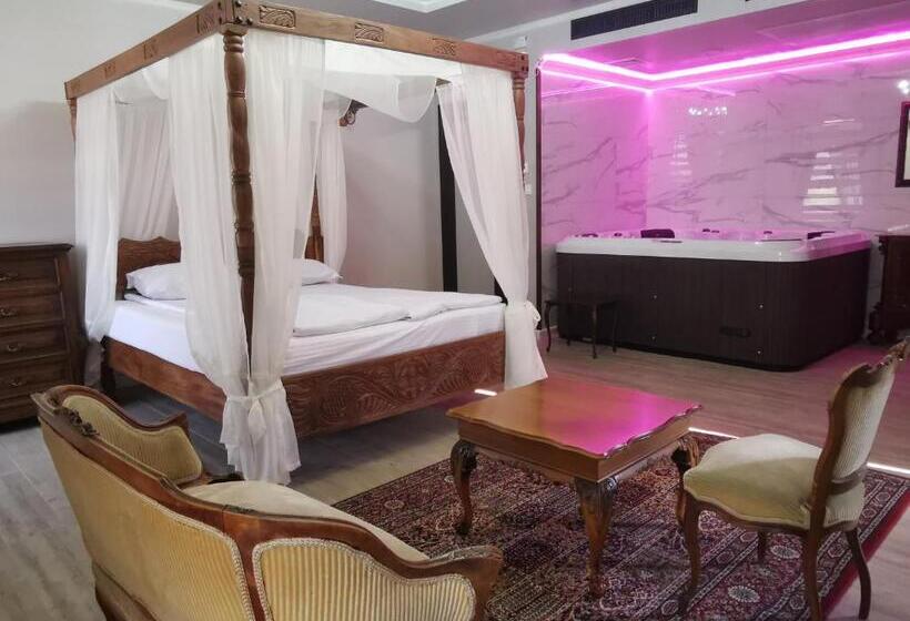 キングサイズベッドのデラックスルーム, възрожденски комплекс чардакъ сопот