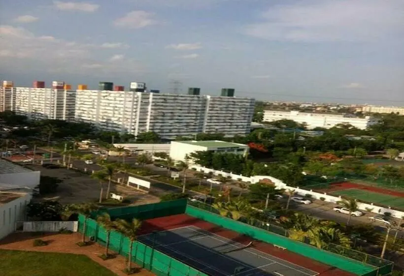 Perhehuone, Room In Apartment   Asia Don Mueang Bangkok Condominium