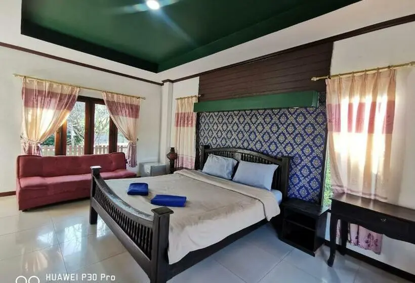 بانگلوی استاندارد, บ้านสวนกรีนวิวรีสอร์ท