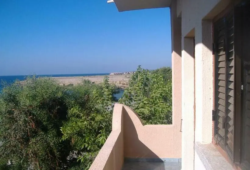 オーシャンビューデラックスルームバルコニー付き, Theresa Hotel At Karpaz Peninsula