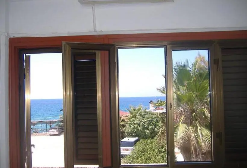 オーシャンビューデラックスルームバルコニー付き, Theresa Hotel At Karpaz Peninsula