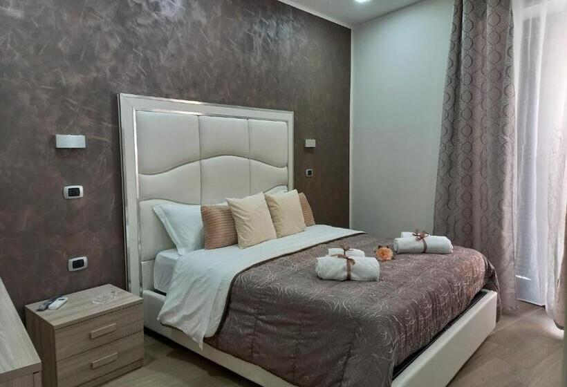 اتاق لوکس با بالکن, Royal Dreams