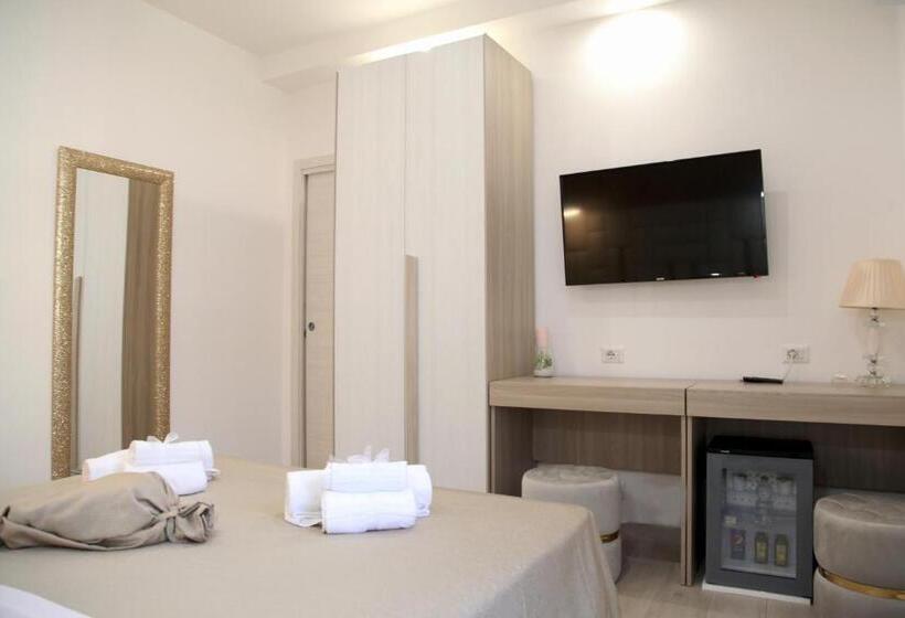 اتاق سوپریور, Royal Dreams