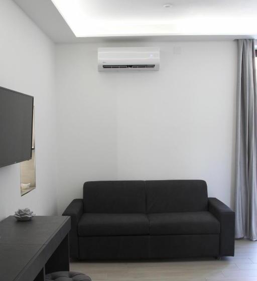 سوئیت با وان آب گرم, Royal Dreams