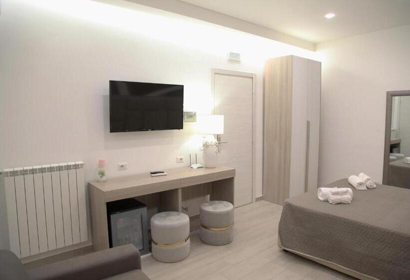 سوییت جونیور لوکس, Royal Dreams