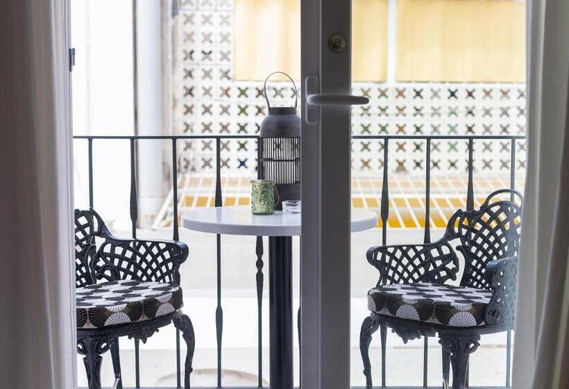 اتاق استاندارد, Sitgesnextdoor