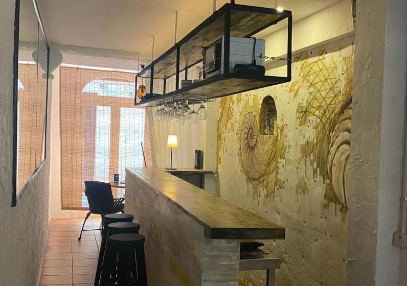 استودیوی لوکس, Sitgesnextdoor