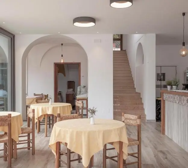 Juniorsviitti Järvinäkymä, Albergo Bellavista