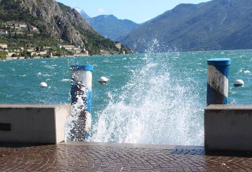 湖の見えるジュニアスイート, Albergo Bellavista