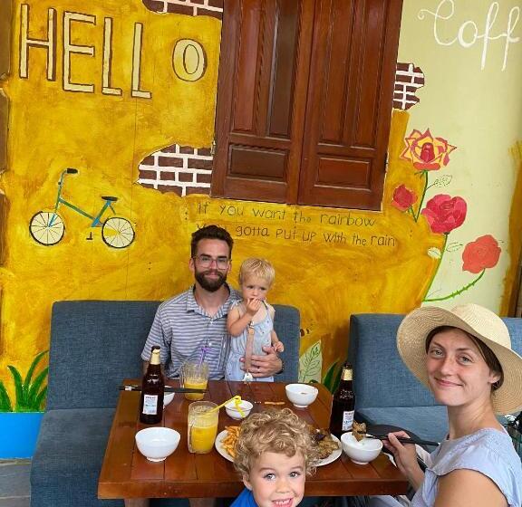 Bungalow Familiar, Trang An Moon Garden Homestay