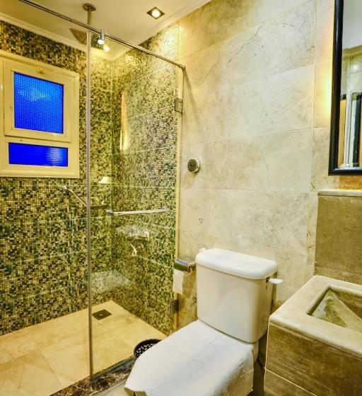 اتاق لوکس سه تخته, Comfort Inn Giza