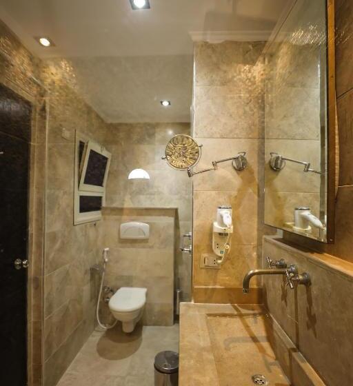 اتاق لوکس سه تخته, Comfort Inn Giza