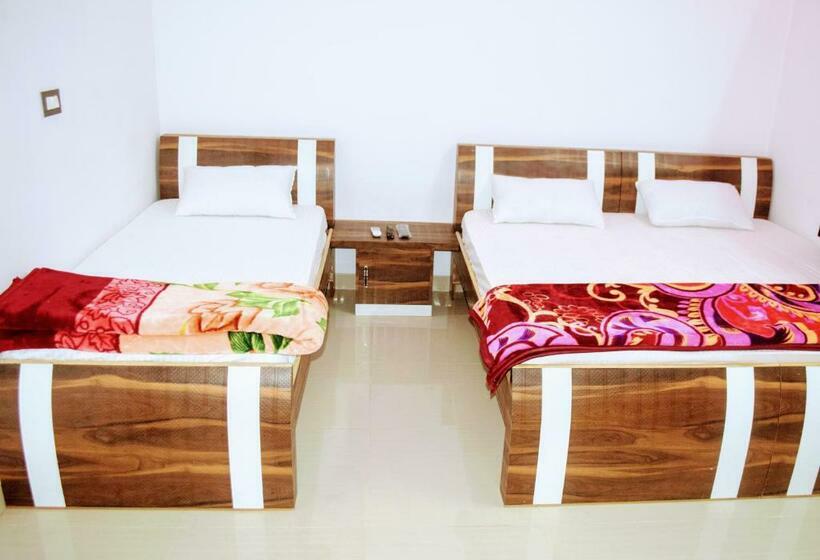 اتاق لوکس, The Natural View Pushkar