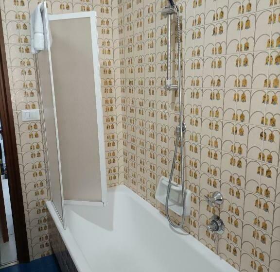 اتاق استاندارد, Guesthouse127