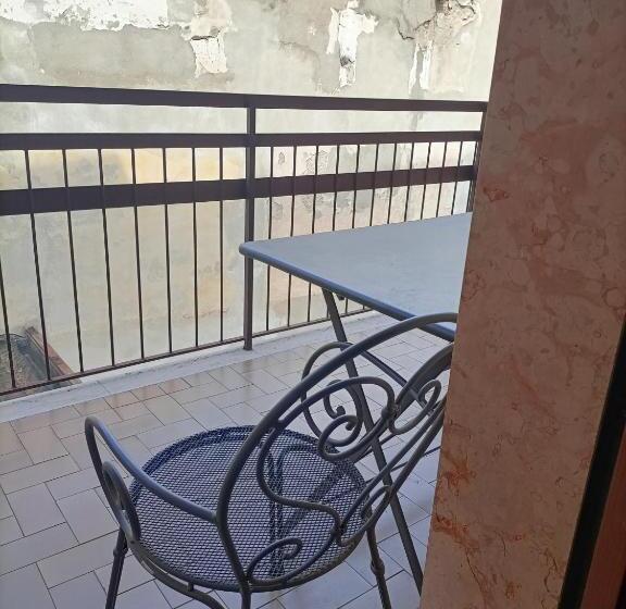 اتاق استاندارد یک نفره, Guesthouse127