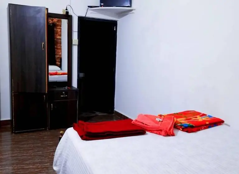 デラックスルーム, Om Sai Guest House