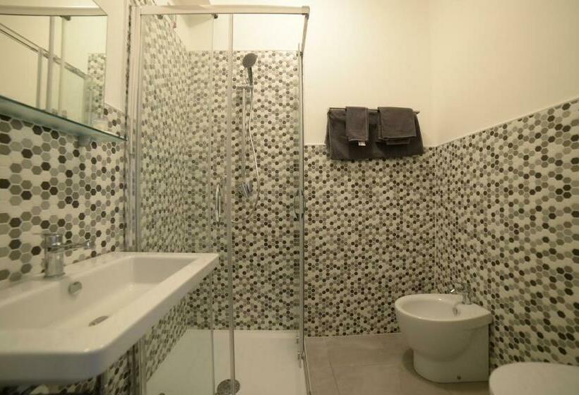 スタンダードルーム, Sami B&b