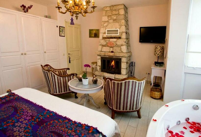 Suite z Hydromasażem, Alaçatı Sultan Konak Butik Otel ℳℛ Luxury Concept