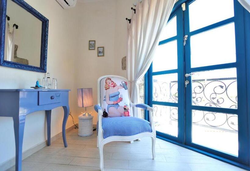 غرفة ديلوكس مزودة بشرفة, Alaçatı Sultan Konak Butik Otel ℳℛ Luxury Concept