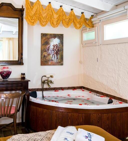 Suite z Hydromasażem, Alaçatı Sultan Konak Butik Otel ℳℛ Luxury Concept