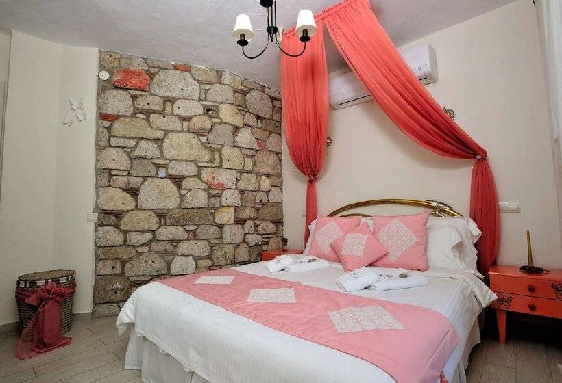 Номер Стандарт с Балконом, Alaçatı Sultan Konak Butik Otel ℳℛ Luxury Concept