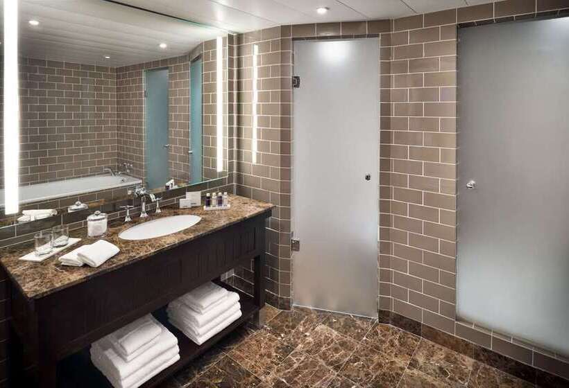 סוויטה דלוקס, Hilton Okinawa Chatan Resort