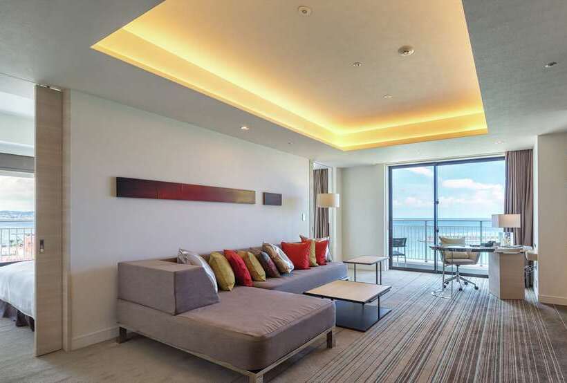 디럭스 스위트, Hilton Okinawa Chatan Resort