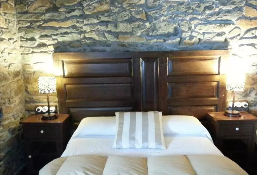 Standard Kolmen Hengen Huone, Hostal De Montaña La Aldeya