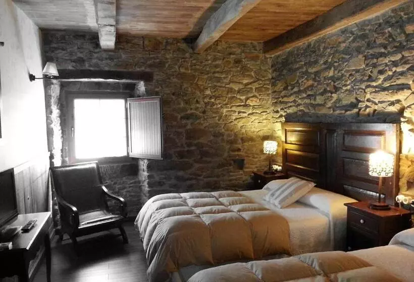 Standard Kolmen Hengen Huone, Hostal De Montaña La Aldeya