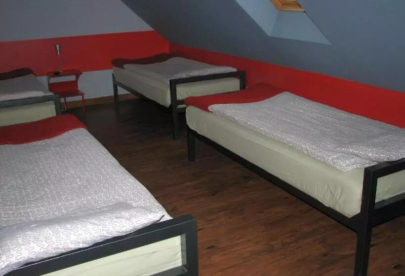 スタンダード４人部屋, Hostel Fabryka